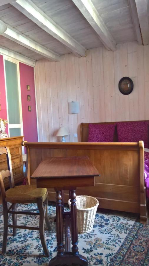 Chambre D Hote 1873 Frasne Δωμάτιο φωτογραφία